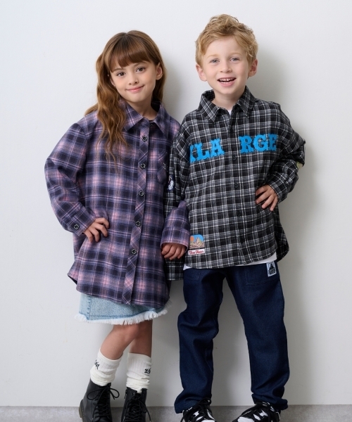 X-girl Stages（エックスガールステージス）の「クラッシュ加工カットオフスカート（デニムスカート・キッズ・ブラック/ブルー/カラフル・130cm/120cm/100cm/140cm/110cm）」の5枚目の写真