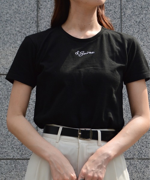 &soiree(アンドソワレ)の「&soiree刺繍Tシャツ(Tシャツ/カットソー・レディース・ブラック/ホワイト・MEDIUM/LARGE)」の8枚目の写真