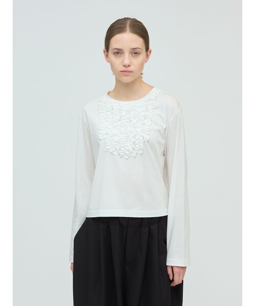 mizuiroind（ミズイロインド）の「mizuiro ind フロントフリルプルオーバー（Tシャツ/カットソー・レディース・ベージュ/チャコールグレー/オフホワイト/ブラック・FREE）」の2枚目の写真