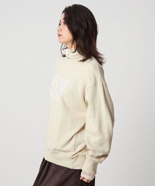 green label relaxing（グリーンレーベルリラクシング）の「ミュージアム ロゴ スウェット プルオーバー（スウェット・レディース・ブラウン/ナチュラル/ダークグレー・FREE）」の4枚目の写真