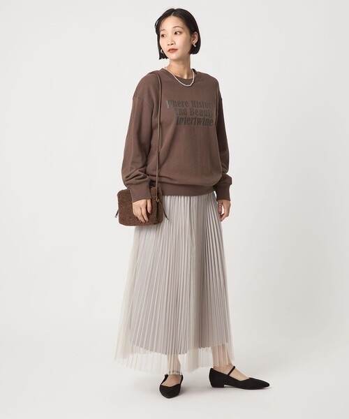 green label relaxing（グリーンレーベルリラクシング）の「ミュージアム ロゴ スウェット プルオーバー（スウェット・レディース・ブラウン/ナチュラル/ダークグレー・FREE）」の18枚目の写真