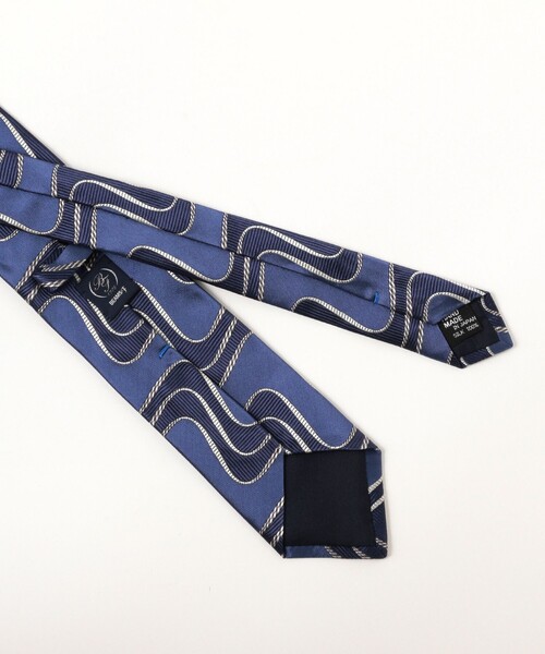 BEAMS F(ビームスエフ)の「シルク ウェーブ柄 ジャカード ネクタイ(ネクタイ・メンズ・ブラウン/ネイビー・ONE SIZE)」の3枚目の写真