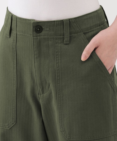 無印良品(ムジルシリョウヒン)の「婦人 洗いざらし ヘリンボーンベイカーストレートパンツ(その他パンツ・レディース・カーキ系/ブラウン/ブラック/アイボリー・S/M/L/XL)」の20枚目の写真