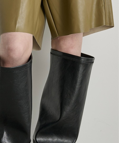 THE YOn(ザヨン)の「フェイクレイヤードレースアップロングブーツ(ブーツ・レディース・ブラウン/ブラック・38/39/37)」の11枚目の写真