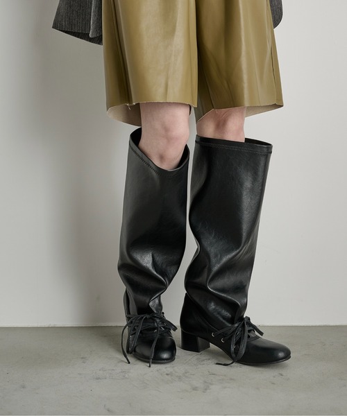 THE YOn(ザヨン)の「フェイクレイヤードレースアップロングブーツ(ブーツ・レディース・ブラウン/ブラック・38/39/37)」の5枚目の写真