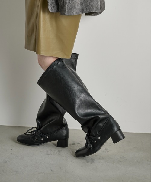 THE YOn(ザヨン)の「フェイクレイヤードレースアップロングブーツ(ブーツ・レディース・ブラウン/ブラック・38/39/37)」の7枚目の写真