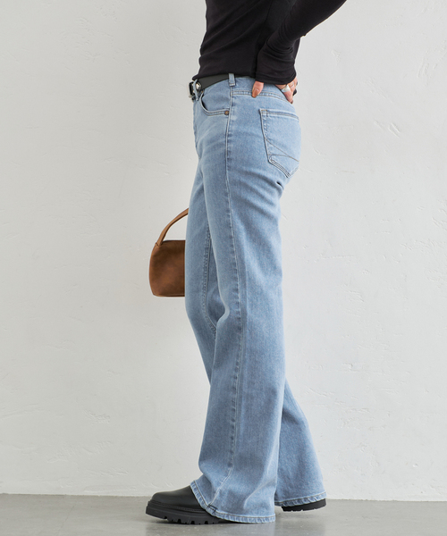 U by SPICK&SPAN(ユーバイスピックアンドスパン)の「【SOMETHING/サムシング】 LISA FLARE(デニムパンツ・レディース・ブラック/ライトブルー・27/28/29)」の8枚目の写真