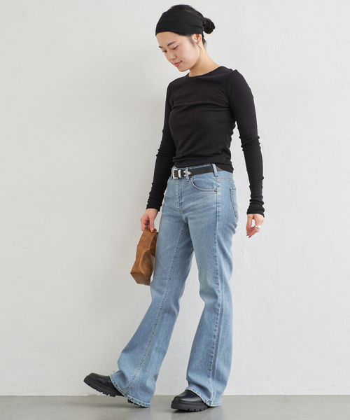 U by SPICK&SPAN(ユーバイスピックアンドスパン)の「【SOMETHING/サムシング】 LISA FLARE(デニムパンツ・レディース・ブラック/ライトブルー・27/28/29)」の13枚目の写真