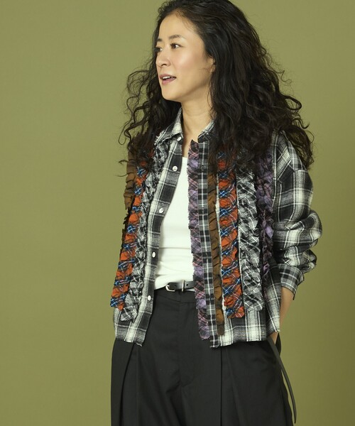 Freada（フリーダ）の「Freada/フリーダ フロントフリル チェックシャツ（シャツ/ブラウス・レディース・ブラック/ブラウン・ONE SIZE）」の7枚目の写真