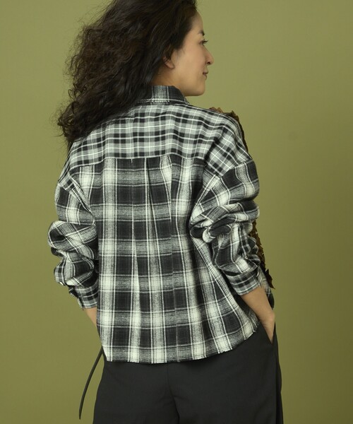 Freada（フリーダ）の「Freada/フリーダ フロントフリル チェックシャツ（シャツ/ブラウス・レディース・ブラック/ブラウン・ONE SIZE）」の8枚目の写真