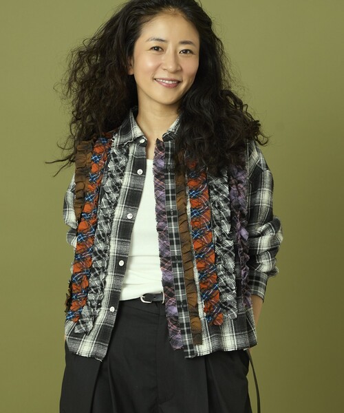 Freada（フリーダ）の「Freada/フリーダ フロントフリル チェックシャツ（シャツ/ブラウス・レディース・ブラック/ブラウン・ONE SIZE）」の11枚目の写真