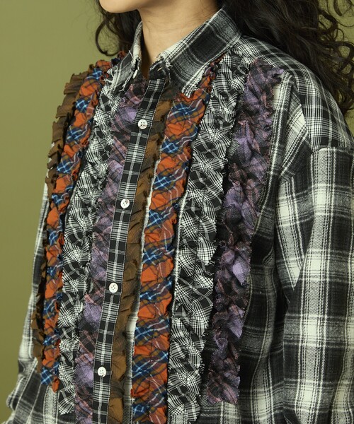 Freada（フリーダ）の「Freada/フリーダ フロントフリル チェックシャツ（シャツ/ブラウス・レディース・ブラック/ブラウン・ONE SIZE）」の16枚目の写真