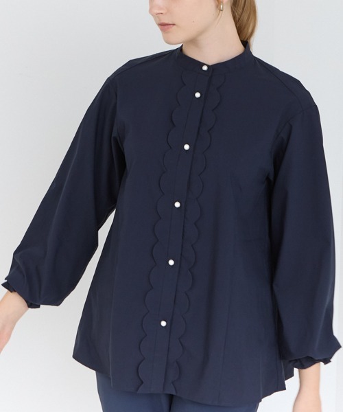Sono(ソーノ)の「ご自宅でお洗濯可能/日本製撥水/ストレッチ【SONO/ソーノ】スカラモチーフロングスリーブブラウス(シャツ/ブラウス・レディース・ブラック/ホワイト/ネイビー・1/2)」の13枚目の写真