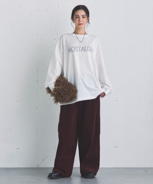 Doux archives（ドゥアルシーヴ）の「オーバーロゴロンTee（Tシャツ/カットソー・レディース・グレイッシュベージュ/ブラック/オフホワイト・FREE）」の4枚目の写真