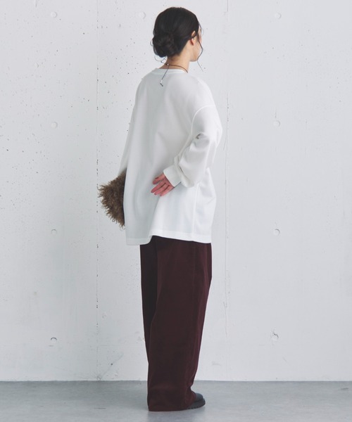 Doux archives（ドゥアルシーヴ）の「オーバーロゴロンTee（Tシャツ/カットソー・レディース・グレイッシュベージュ/ブラック/オフホワイト・FREE）」の11枚目の写真