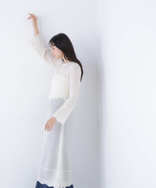 NATURAL BEAUTY BASIC(ナチュラルビューティーベーシック)の「◇レーシー編みニットワンピース(ワンピース・レディース・ブラウン/オフホワイト・FREE)」の5枚目の写真