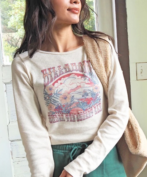 BILLABONG（ビラボン）の「【BILLABONG/ビラボン】24AW GRAPHIC BABY FIT LS/グラフィックショート丈長袖ロンT（Tシャツ/カットソー・レディース・スミクロ/ホワイト・MEDIUM/LARGE）」の2枚目の写真