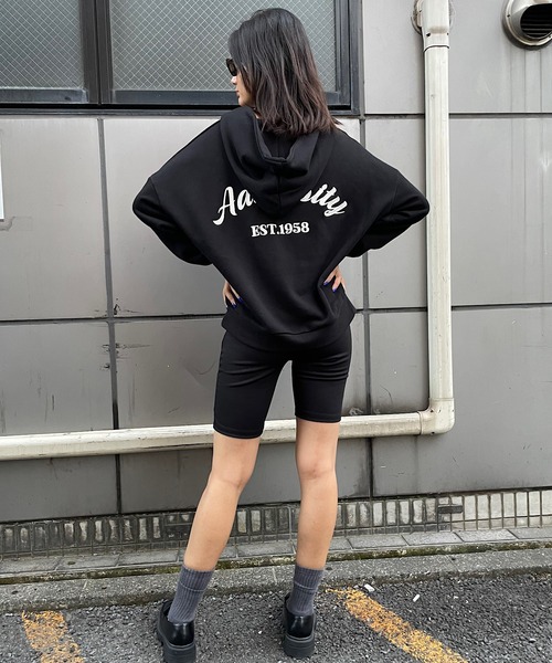 ROGER AND RAW(ロジャーアンドロウ)の「バック刺繍フードスウェットプルオーバー(Tシャツ/カットソー・レディース・ホワイト/ブラック/カーキ・FREE)」の21枚目の写真