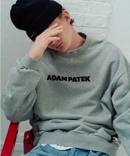 ADAM PATEK(アダムパテック)の「【ADAMPATEK/アダムパテック】logo crewneck ロゴスウェット(スウェット・レディース・ブラック/ブラック系/グレー・1/2)」の1枚目の写真