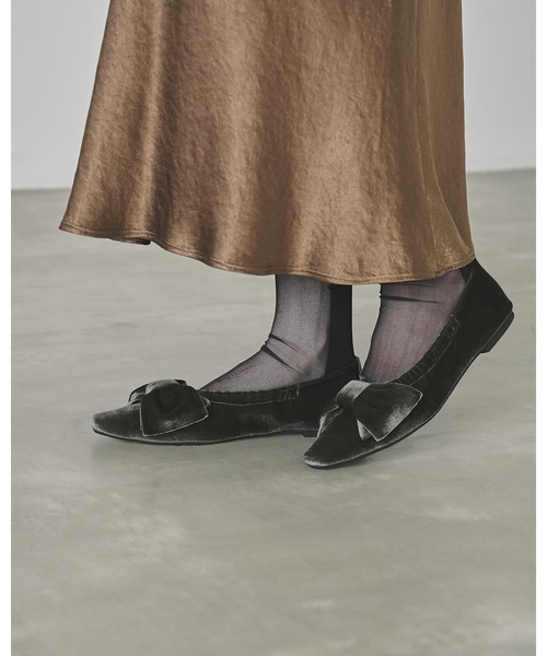 ビッグリボン シャーリング パンプス（パンプス）｜Emma Francis（エマ