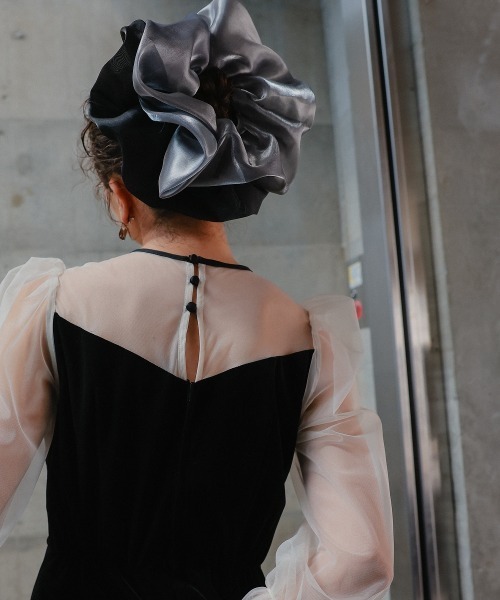 Callarus（カラルス）の「〔Callarus〕配色オーガンジービッグシュシュ（シュシュ・レディース・ブラック系/アイボリー系・FREE）」の13枚目の写真