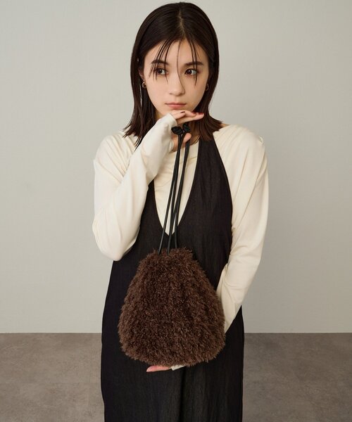 Omekashi(オメカシ)の「シャギー巾着(トートバッグ・レディース・ブラウン/グリーン・ONE SIZE)」の15枚目の写真