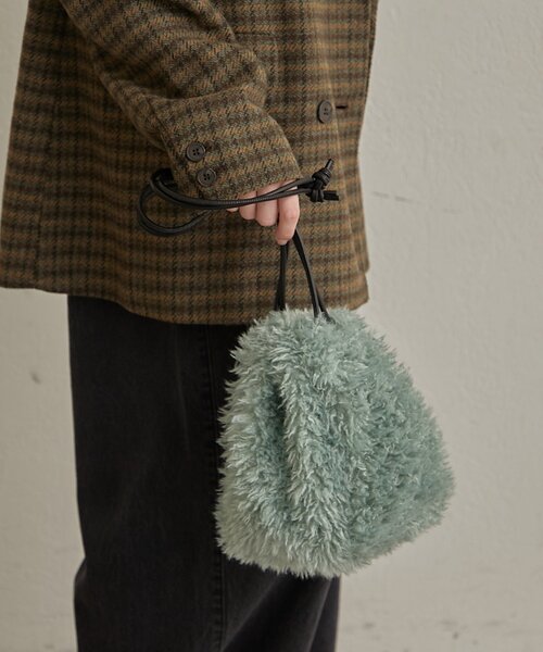 Omekashi(オメカシ)の「シャギー巾着(トートバッグ・レディース・ブラウン/グリーン・ONE SIZE)」の11枚目の写真