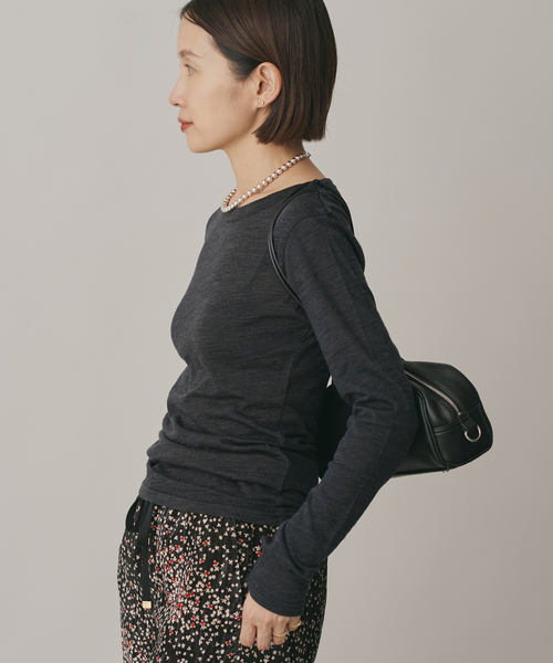 IENA（イエナ）の「《追加》Super120’sウールクルーネックプルオーバー（Tシャツ/カットソー・レディース・ホワイト/レッド/チャコールグレー・FREE）」の9枚目の写真