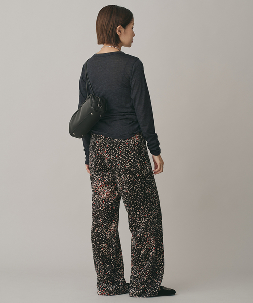 IENA（イエナ）の「《追加》Super120’sウールクルーネックプルオーバー（Tシャツ/カットソー・レディース・ホワイト/レッド/チャコールグレー・FREE）」の13枚目の写真