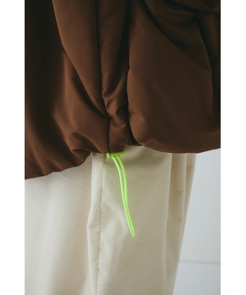 HeRIN.CYE（ヘリンドットサイ）の「Frill neck padded blouson　　フリルネックパデッドブルゾン（ブルゾン・レディース・ブラック/ブラウン/ブルー系その他3・FREE）」の15枚目の写真