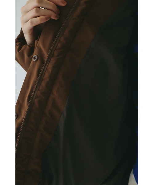 HeRIN.CYE（ヘリンドットサイ）の「Frill neck padded blouson　　フリルネックパデッドブルゾン（ブルゾン・レディース・ブラック/ブラウン/ブルー系その他3・FREE）」の17枚目の写真