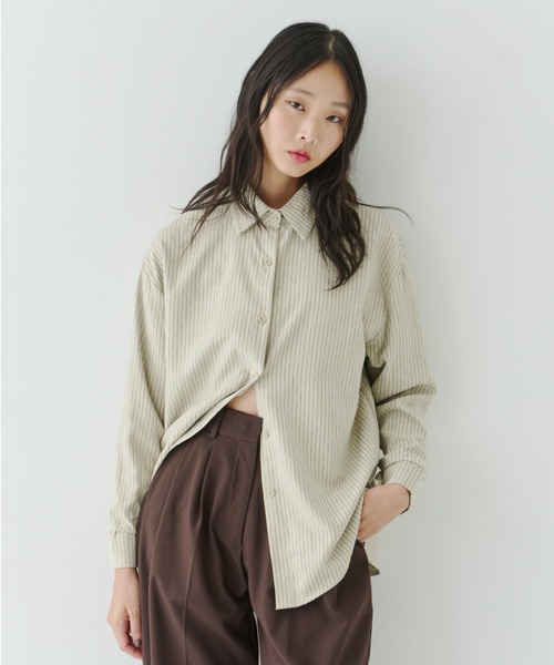 NUJOH（ヌゾ）の「Flow Stripe Shirt / フロウ・ストライプシャツ（シャツ/ブラウス・レディース・ブラウン/カーキ/ベージュ・FREE）」の2枚目の写真
