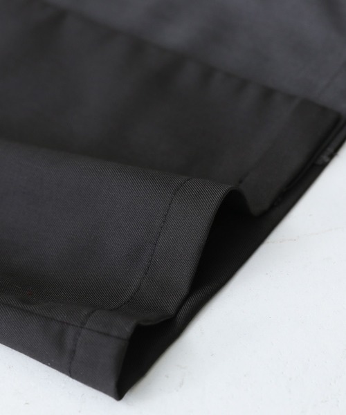 kOhAKU（コハク）の「『サイドベルトワイドパンツ』（その他パンツ・レディース・ブラック・2/1）」の2枚目の写真