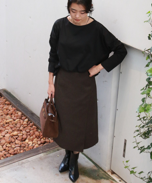 Rouge vif Anna(ルージュヴィフアンナ)の「【一部店舗限定】エコポリコット天竺プルオーバー/ ロングスリーブTシャツ(Tシャツ/カットソー・レディース・ブラック/イエロー・フリー)」の11枚目の写真