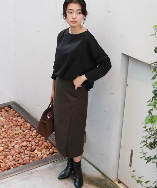 Rouge vif Anna(ルージュヴィフアンナ)の「【一部店舗限定】エコポリコット天竺プルオーバー/ ロングスリーブTシャツ(Tシャツ/カットソー・レディース・ブラック/イエロー・フリー)」の15枚目の写真