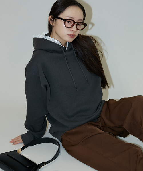 PUBLUX（パブリュクス）の「PUBLUX/パブリュクス レース付き 裏起毛 フーディー　限定展開（パーカー・レディース・ライトグレー/チャコールグレー・ﾌﾘ-）」の12枚目の写真