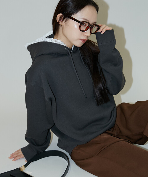 PUBLUX（パブリュクス）の「PUBLUX/パブリュクス レース付き 裏起毛 フーディー　限定展開（パーカー・レディース・ライトグレー/チャコールグレー・ﾌﾘ-）」の19枚目の写真