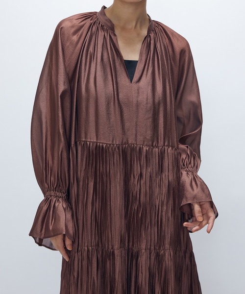 ティアード手絞りプリーツワンピース（ドレス）｜1er Arrondissement