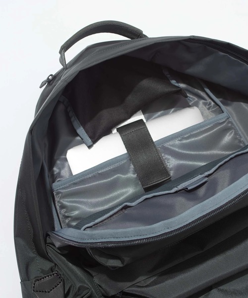 F/CE. (エフシーイー)の「F/CE./エフシーイー 420 re/cor TECHNICAL DAY PACK 24L(バックパック/リュック・メンズ・ブラック/グレー・FREE)」の19枚目の写真