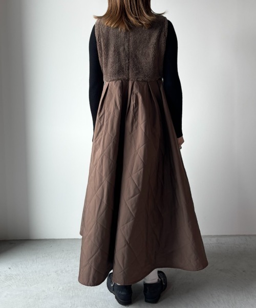 perna ペルナ　ティアードプリーツワンピース ブラウン　ロングワンピース PERNA（ペルナ）の「ティアードプリーツワンピース（ワンピース）」 - WEAR