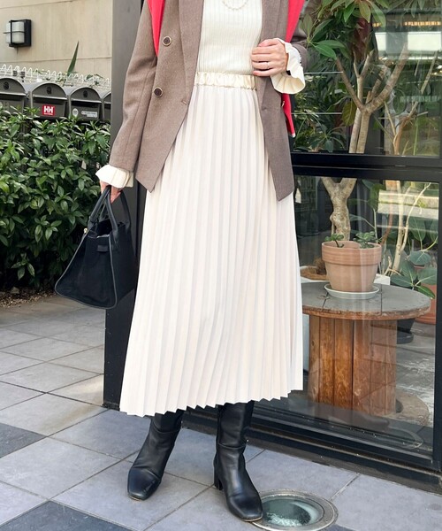 MICO COULIER（ミコクリエ）の「起毛プリーツスカート（スカート・レディース・キナリ/ブラウン系その他/チャコールグレー/ブラウン・38）」の2枚目の写真