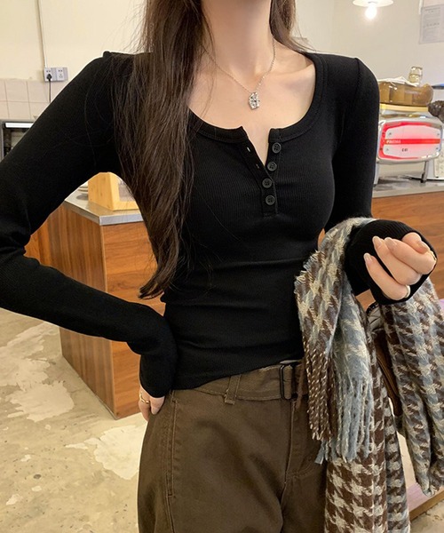 lulufa(ルルファ)の「美シルエットハーフボタン ヘンリーネックリブカットソー/韓国 Y2K 長袖トップス(Tシャツ/カットソー・レディース・ブラウン/ブラック/グレー/オートミール/チャコール・MEDIUM/LARGE)」の19枚目の写真