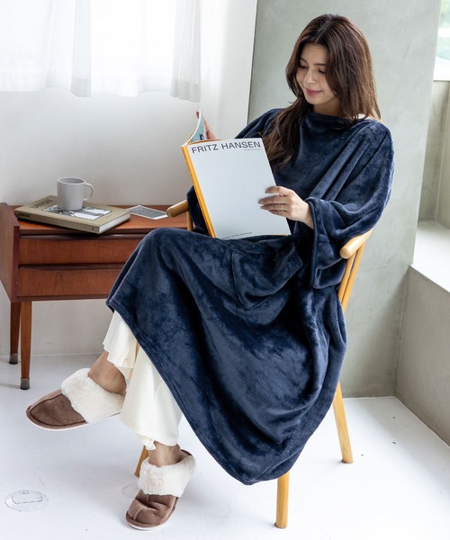 VitaFelice（ヴィータフェリーチェ）の「なめらかフランネル着る毛布（その他ルームウェア・レディース・ベージュ/ネイビー/ピンク/ブラック・FREE）」の4枚目の写真