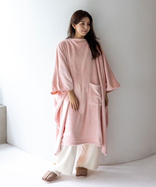 VitaFelice（ヴィータフェリーチェ）の「なめらかフランネル着る毛布（その他ルームウェア・レディース・ベージュ/ネイビー/ピンク/ブラック・FREE）」の10枚目の写真
