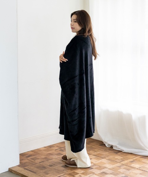VitaFelice（ヴィータフェリーチェ）の「なめらかフランネル着る毛布（その他ルームウェア・レディース・ベージュ/ネイビー/ピンク/ブラック・FREE）」の21枚目の写真