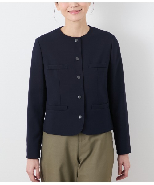 NEWYORKER（ニューヨーカー）の「【ウォッシャブル】コンパクトダブルクロス ドット釦ノーカラージャケット（テーラードジャケット・レディース・キャメル/ネイビー・9号/11号）」の4枚目の写真