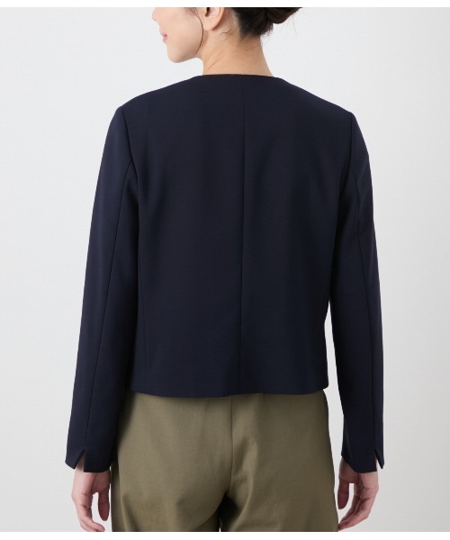 NEWYORKER（ニューヨーカー）の「【ウォッシャブル】コンパクトダブルクロス ドット釦ノーカラージャケット（テーラードジャケット・レディース・キャメル/ネイビー・9号/11号）」の5枚目の写真