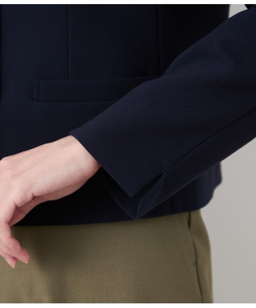 NEWYORKER（ニューヨーカー）の「【ウォッシャブル】コンパクトダブルクロス ドット釦ノーカラージャケット（テーラードジャケット・レディース・キャメル/ネイビー・9号/11号）」の6枚目の写真