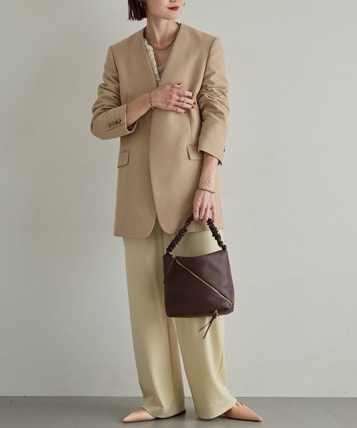 HASHIBAMI（ハシバミ）の「【HASHIBAMI】クシュクシュ ワンショルダー（ショルダーバッグ・レディース・ブラック/ライトブルー/ペールイエロー/ホワイト/ブラウン/ダークブラウン・FREE）」の11枚目の写真