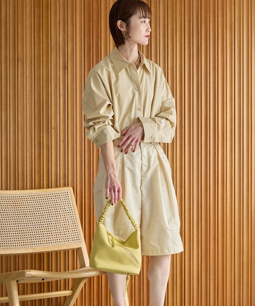 HASHIBAMI（ハシバミ）の「【HASHIBAMI】クシュクシュ ワンショルダー（ショルダーバッグ・レディース・ブラック/ライトブルー/ペールイエロー/ホワイト/ブラウン/ダークブラウン・FREE）」の9枚目の写真